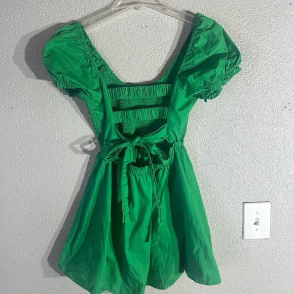 Altar’d State Kelly Green tie back dress size large - Picture 3 of 7